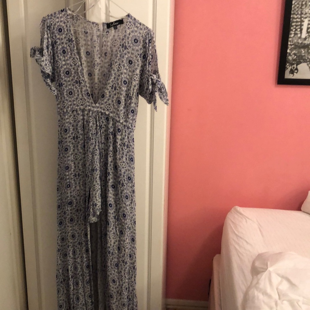 Lulus cap sleeve-v neck maxi romper